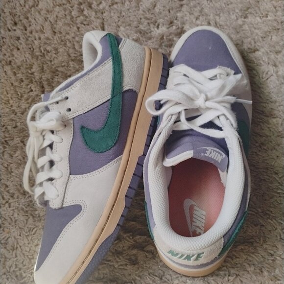 Nike shoes - Picture 4 of 4